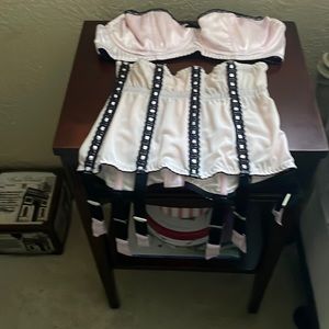 Betty Page by Secrets in Lace - 34D Bra & Garter Belt (Medium)